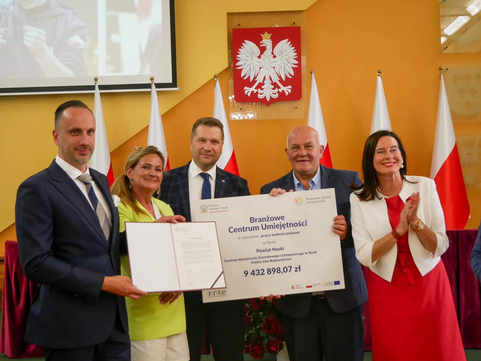 W piątek, 25 sierpnia, w Opolskim Urzędzie Wojewódzkim odbyło się oficjalne podpisanie umowy dotyczącej utworzenia i wsparcia funkcjonowania Branżowego Centrum Umiejętności (BCU) w Nysie.